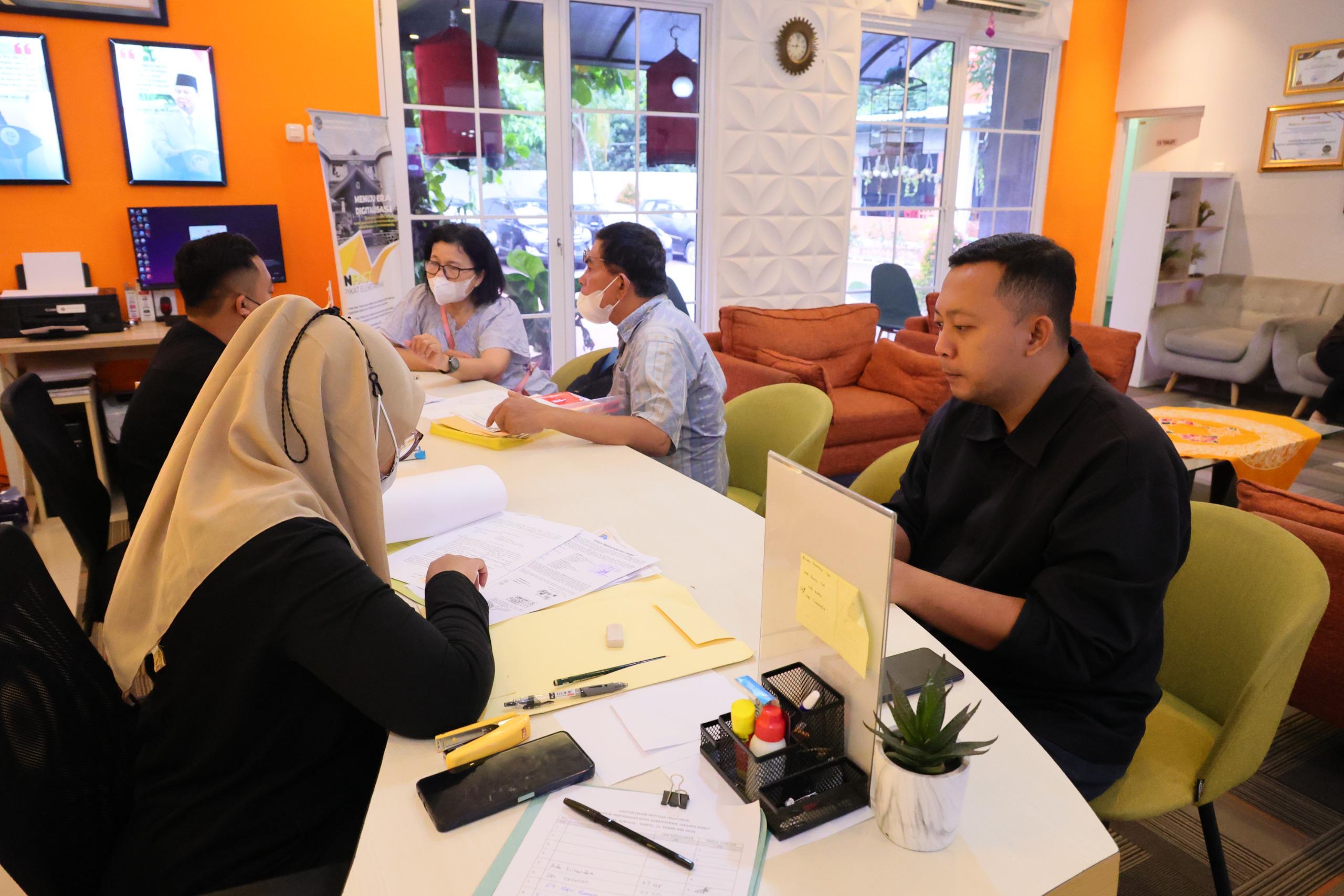 bfe4c3a0-1b62-455c-a2a7-473ef4e8df8f